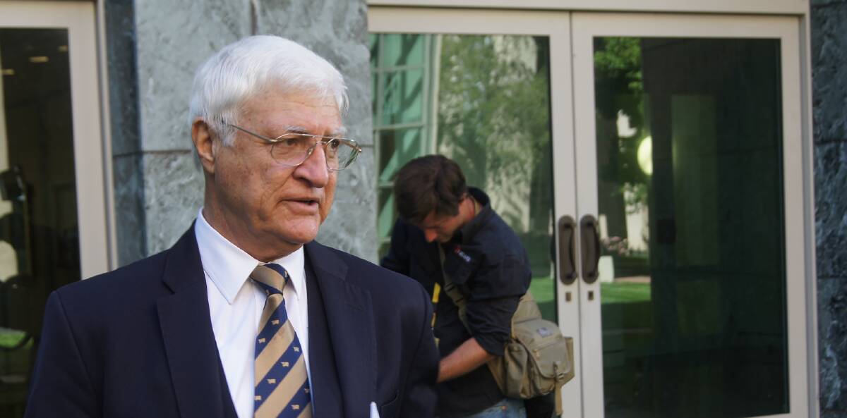 Kennedy MP Bob Katter says he won't block supply of a Malcolm Turnbull government.