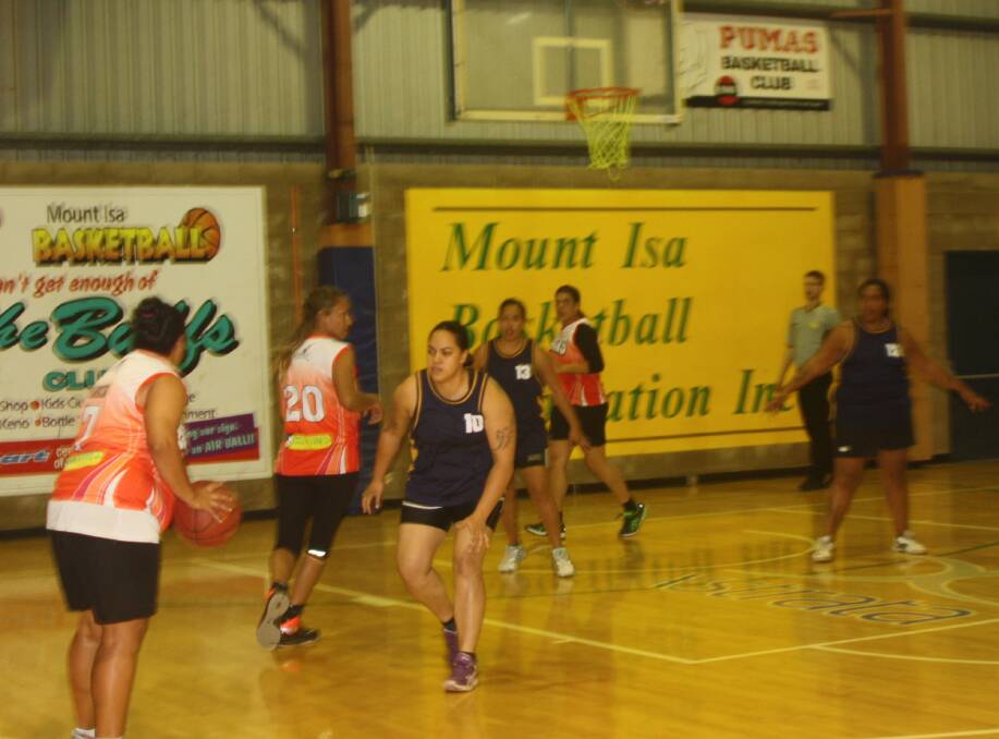 Mount Isa Basketball Women's A-grade Wahine Toa vs. Blazers. Photo: Esther MacIntyre 
