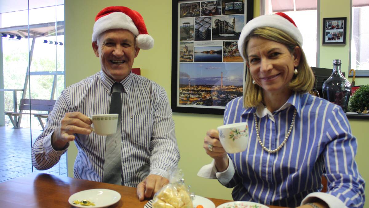 Mayor Joyce McCulloch and deputy mayor Phil Barwick plan the Seniors 
Christmas Lunch for this Friday.