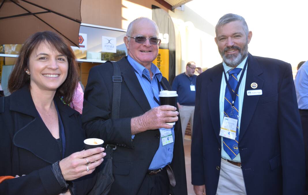 Rachel Cliffe (Telstra) enjoys a coffee with Cr Bill Bode (Flinders) and Andrew Pegler (ICPA).