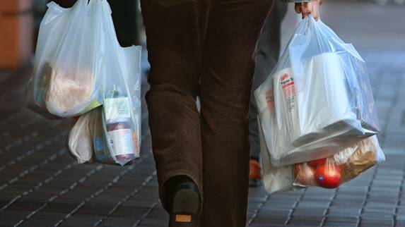 The ban targets all lightweight, single-use plastic bags. Photo:Dallas Kilponen/dak.