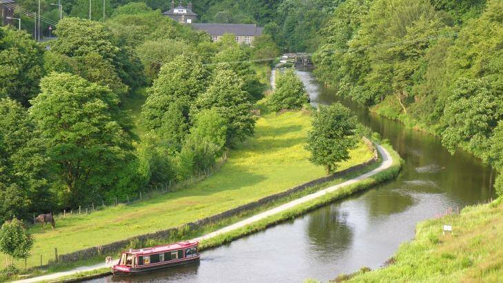 Rochdale Canal at Lob Mill. Photo: Shire Cruisers