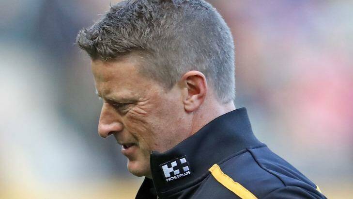 MELBOURNE, AUSTRALIA - AUGUST 20: Damien Hardwick, coach of the Tigers speaks to his team during a quarter time break during the round 22 AFL match between the Richmond Tigers and the St Kilda Saints at Melbourne Cricket Ground on August 20, 2016 in Melbourne, Australia. (Photo by Scott Barbour/Getty Images) Photo: Scott Barbour