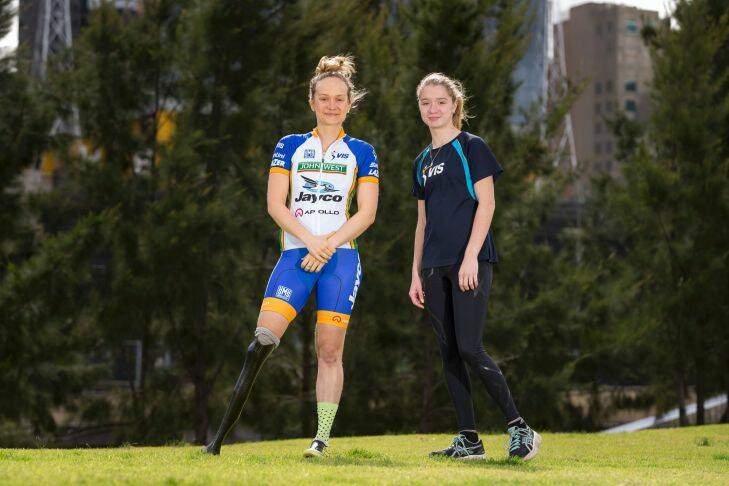 Paralympic athletes Hannah
McDougall (L) and Isis Holt (R). Melbourne. August 16th 2017. Photo: Daniel Pockett