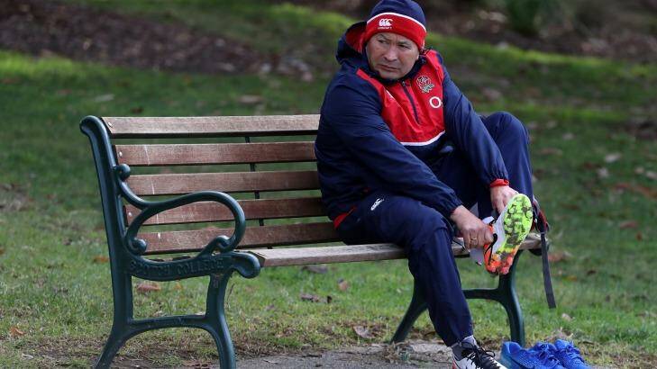 Eddie everywhere: England coach Eddie Jones during an England training session in Melbourne. Photo: Getty Images 
