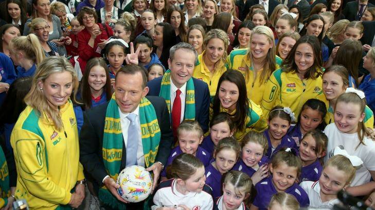 Prime Minister Tony Abbott and Opposition Leader Bill Shorten with the Diamonds and fans at Parliament House. Photo: Alex Ellinghausen