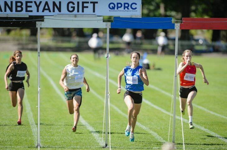 Andrea Thompson, second from right, wins the womens 2017 Queanbeyan Gift. Photo: Sitthixay Ditthavong