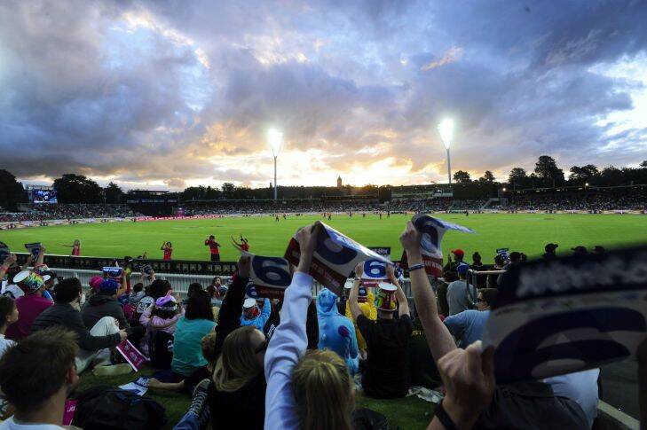 NEWS: The crowd during the T20 Big Bash League at Manuka oval in Canberra where Sydney Sixers take on Perth Scorchers. 28th January 2015. Photo by Melissa Adams of. The Canberra Times.