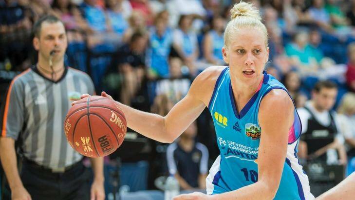 Since 1999 the WNBL season has begun in October, avoiding a clash with the NRL, AFL and Super Rugby. Photo: Matt Bedford