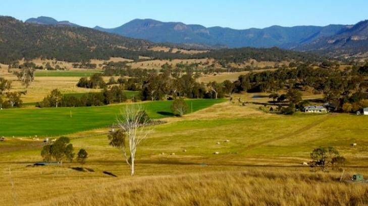 The Scenic Rim's mayor says many people use the area as a "dormitory state and commute". Photo: Matthew Cranston