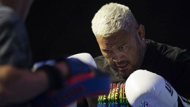 Mark Hunt works out in preparation for his UFC 200 bout against Brock Lesner.  Photo: Cooper Neill/Zuffa