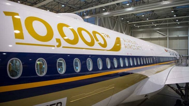 The "10,000th" logo on the Singapore Airlines Airbus A350-900.