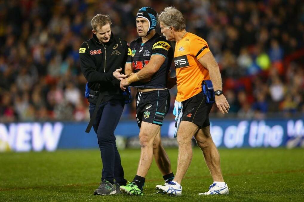 SYDNEY, AUSTRALIA - MAY 29:  Jamie Soward of the Panthers leaves the field with an injury during the round 12 NRL match between Penrith Panthers and the Parramatta Eels at Pepper Stadium on May 29, 2015 in Sydney, Australia.  (Photo by Mark Kolbe/Getty Images) Photo: Mark Kolbe