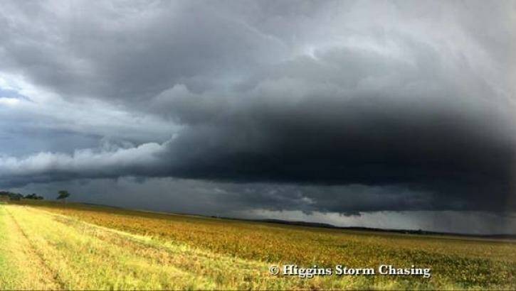 Afternoon storms roll across fields south of Toowoomba on Sunday. Photo: Higgins Storm Chasing