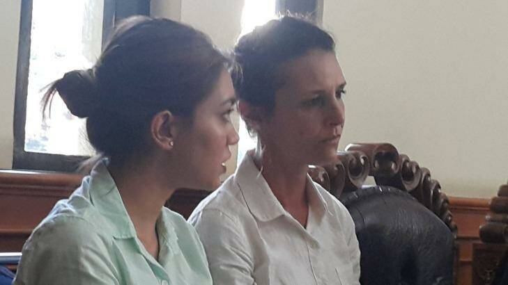 Sara Connor (right) with her interpreter in the Denpasar District Court. Photo: Amilia Rosa