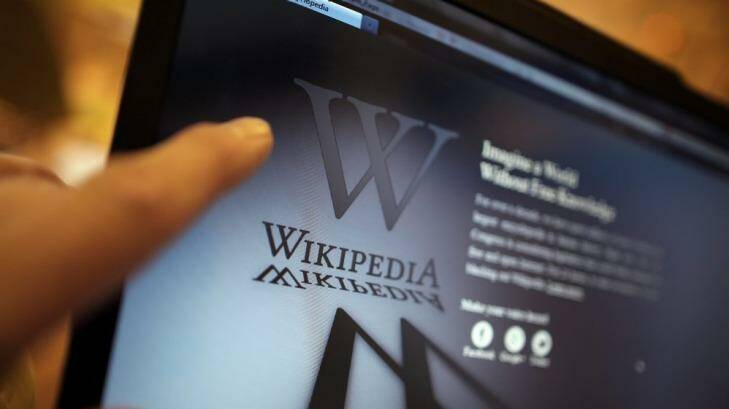 Volunteers do the majority of edits on Wikipedia.