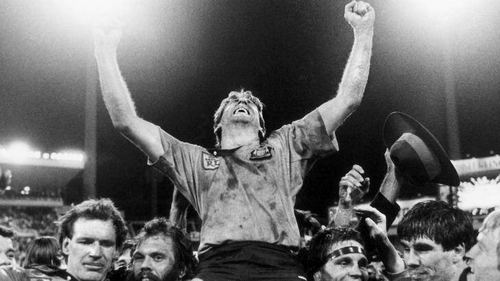 Magic moment: Steve Mortimer is hoisted by teammates after NSW won State of Origin in 1985. Photo: Peter Morris
