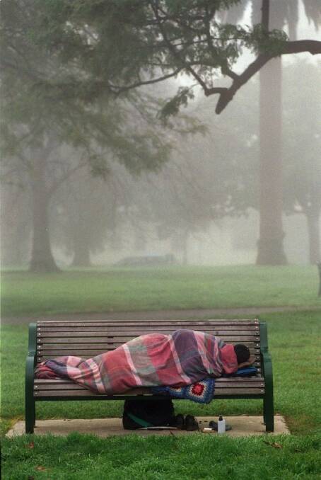 Photosales website

jmd980724.001.001.jpg Weather, Melbourne, Friday, July 24, 1998.  Picture by JOHN DONEGAN /  A homeless person lies bundled on a park bench in the Fitzroy Gardens, East Melbourne, as a freezing fog began to lift at 8 am this morning.