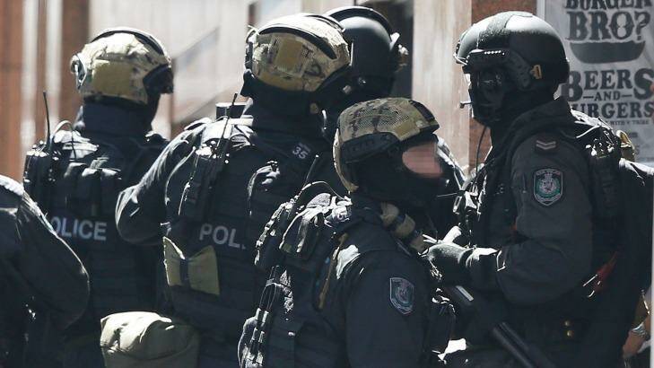 Police on hand at the Martin Place siege. Photo: Daniel Munoz