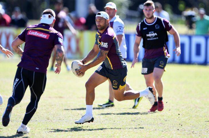 Brisbane Broncos player Benji Marshall (centre) is seen during training in Brisbane, Tuesday, September 5, 2017. The Broncos will meet the Roosters in their first Final game on Friday. (AAP Image/Dan Peled) NO ARCHIVING