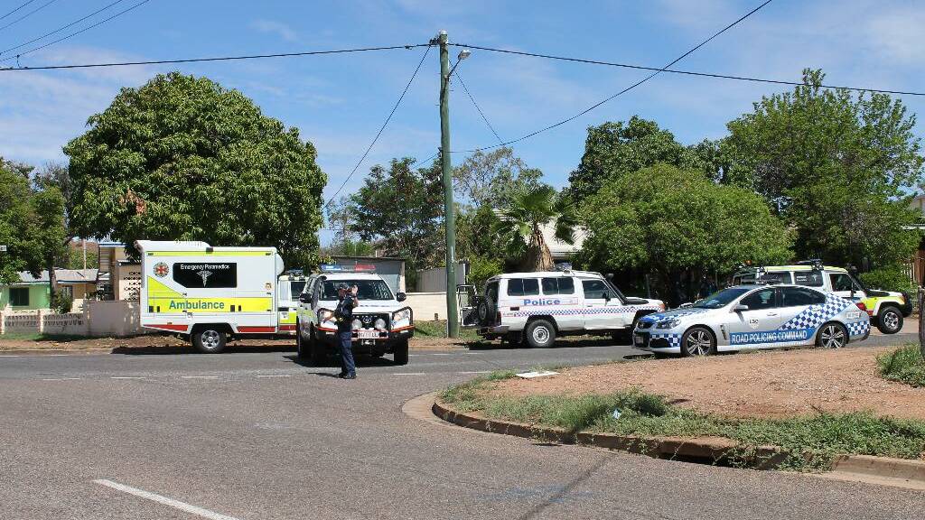 The scene at Webb Street where a man was holed up in house. Photo: Bronwyn Wheatcroft 