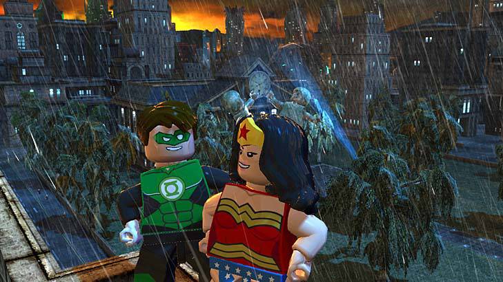 Green Lantern and Wonder Woman in <em>Lego Batman 2</em>.