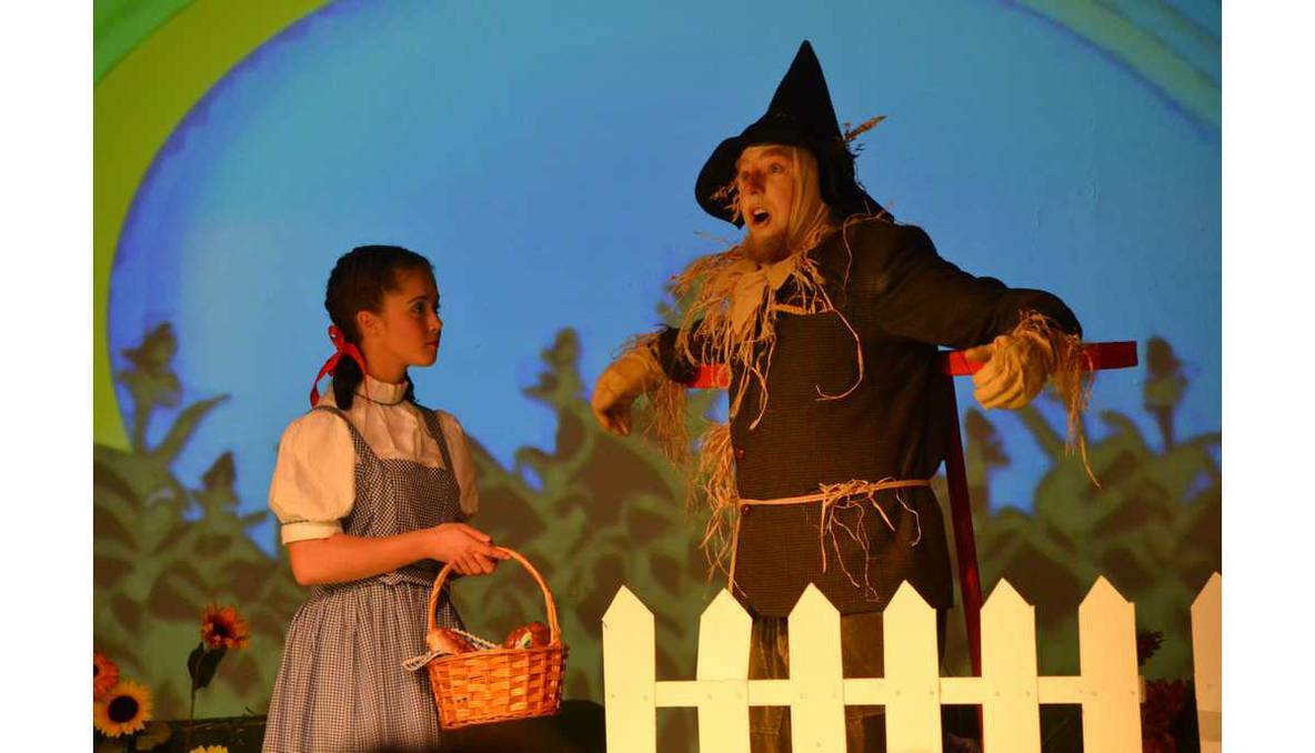 Esperance Theatre Guild's The Wizard of Oz debuted in Esperance on Friday night to a delighted and packed audience.