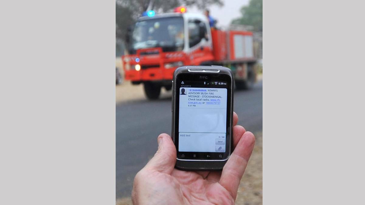 A copy of the emergency text sent message sent to those in the vicinity of Stockinbingal. Picture: Michael Frogley