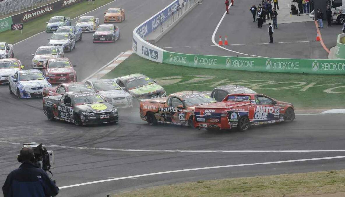 Fans, drivers and cars, all the action from the 2013 Bathurst 1000. Photo Chris Seabrook