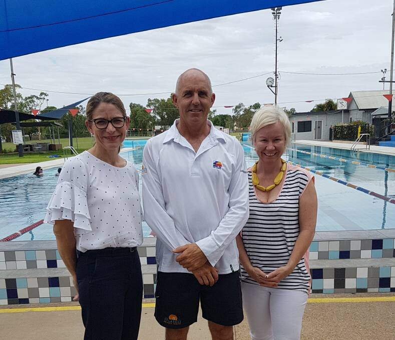 NEW MANAGER: Mayor Joyce McCulloch, Matt Kelly and Peta MacRae at the Splashez Aquatic Centre. Photo: Supplied