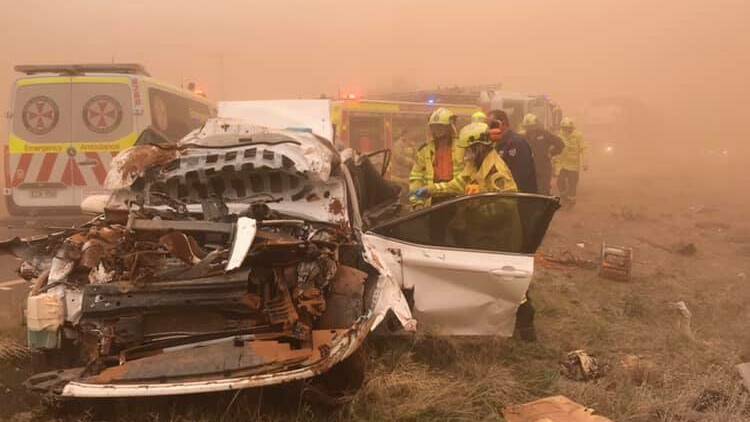 Car accident near Dubbo NSW. Photo: Daily Liberal.