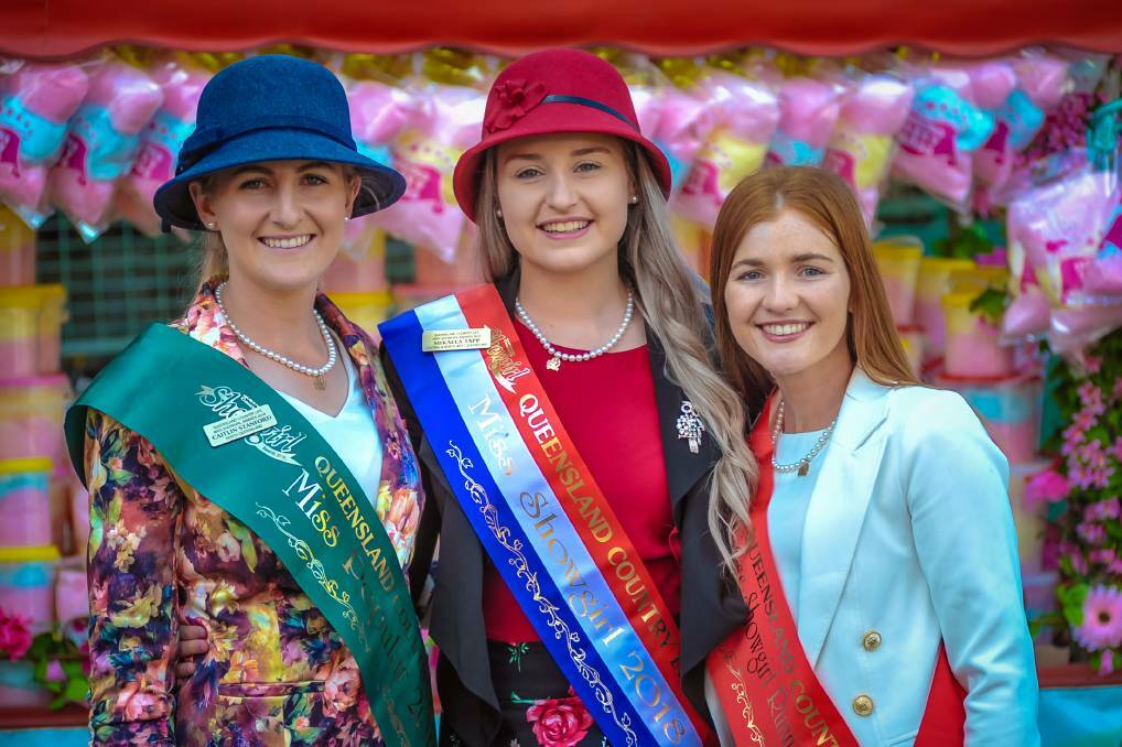 2018 Queensland Country Life Miss Showgirl Mikaela Tapp with runner-up Georgia Hoolihan from Dirranbandi (right) and Miss Popular Caitlin Stanford from Herbert River (left).