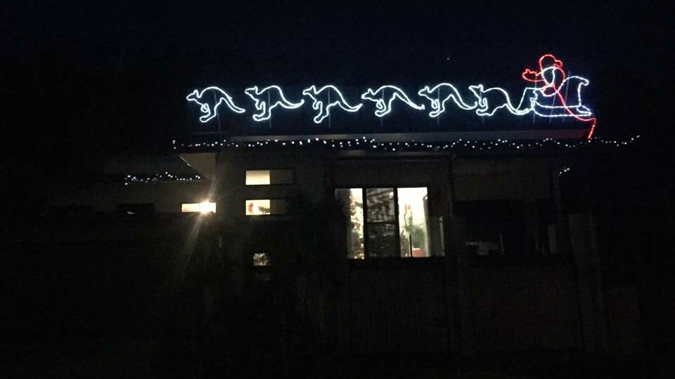 One of Mount Isa's festively decorated houses with an Aussie twist.