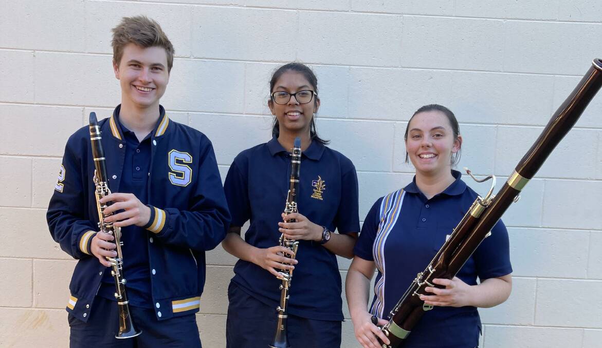 Lachlan Fietz and Jenisha Abraham on clarinet and Kathleen Farrelly on bassoon are together known as Pitchless Firewood.
