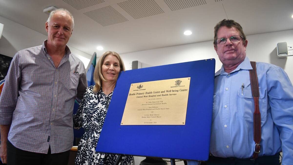 Queensland Health Director-General Dr John Wakefield, Central West Hospital and Health Board Chair Jane Williams and Boulia Mayor Rick Britton open the facility.
