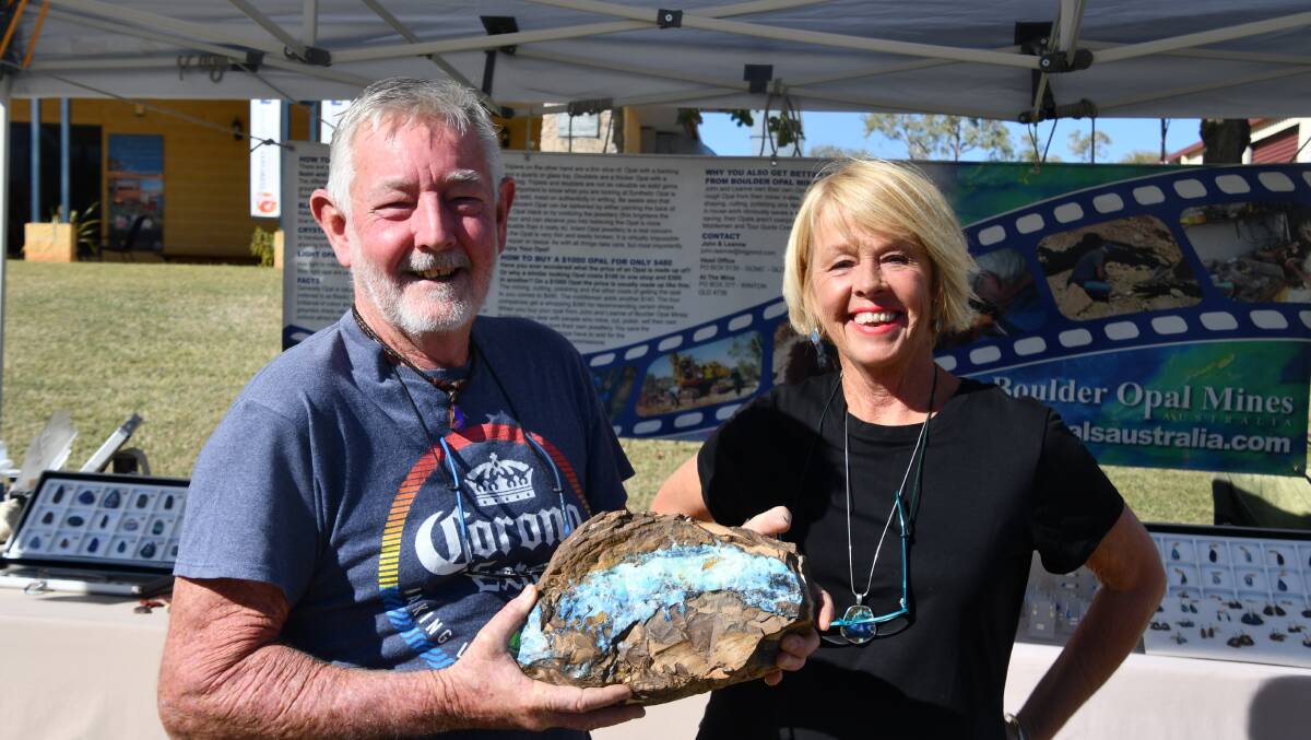 John Dale and Leanne Smedley with opals at the 2021 Rockhana festival.