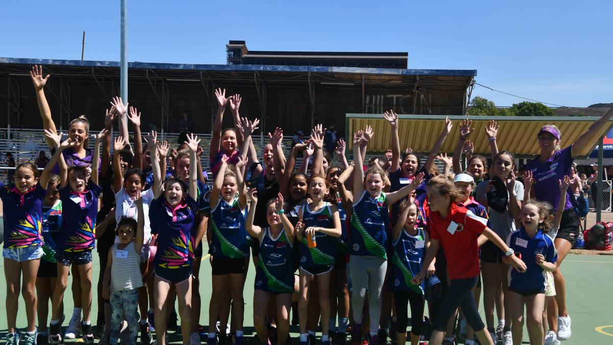 Dunkley and Ellis held netball clinics for the Mount Isa Netball Association all weekend.