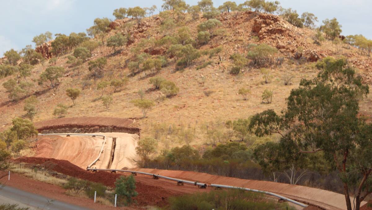 The state government wants a new pipeline to link up with the Tennant Creek to Mount Isa pipeline.