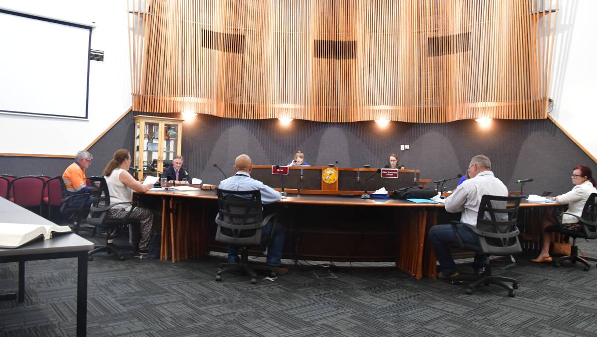 Social distancing at first Mount Isa City Council meeting,