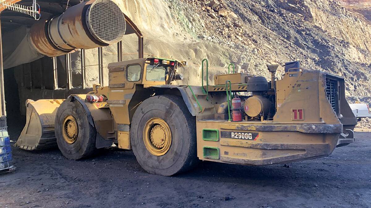 RCT installing its ControlMaster Guidance Automation packages on two CAT 2900 loaders at Osborne Mine.
