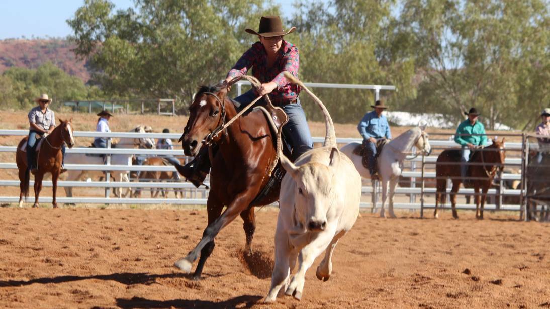  Sophie Cannon on Savanah in the 2015 Mount Isa Campdraft.
