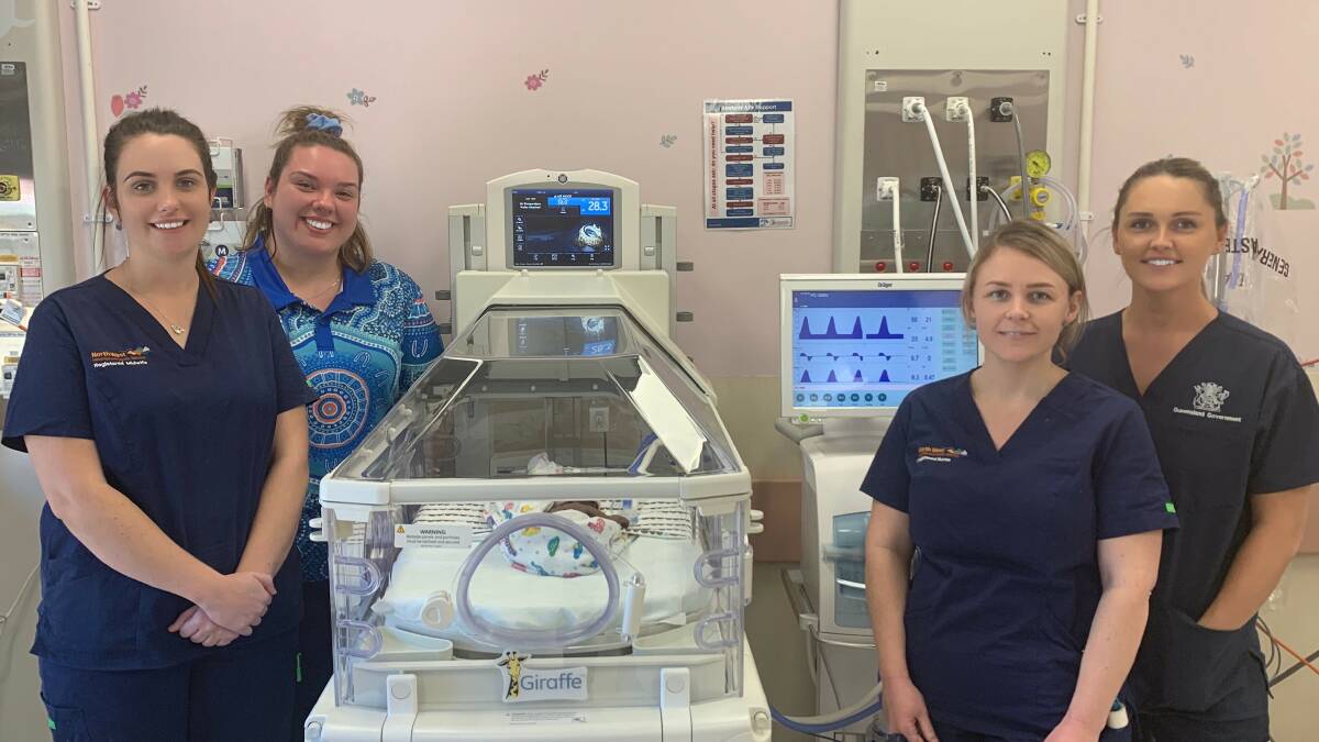 Nurses and midwives from the Mount Isa Special Care Nursery with the Giraffe
OmniBed Carestation and Babylog ventilator donated by the Humpty Dumpty Foundation.