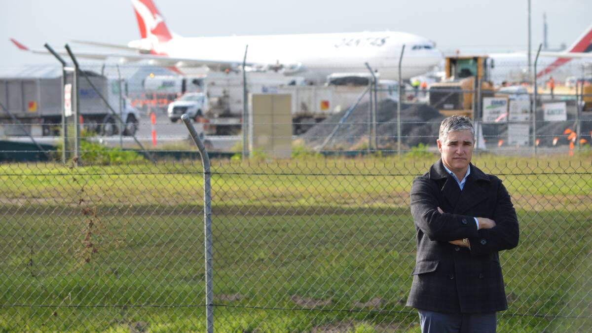 Robbie Katter has welcomed state government's promise to install air fare tracking software.
