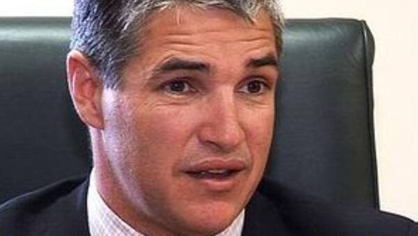 Robbie Katter calls on governments and industry to do more to contain FIFO.