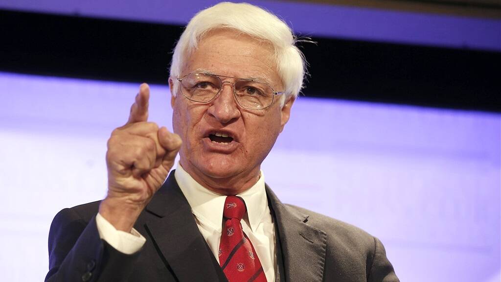 Bob Katter has renewed his call for a thousand troops to be stationed at a new army base in Mount Isa.