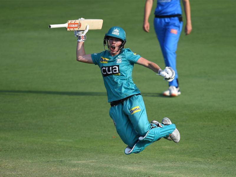 Two-time WBBL title winner Beth Mooney says she is yet to be offered a new contract by Brisbane.