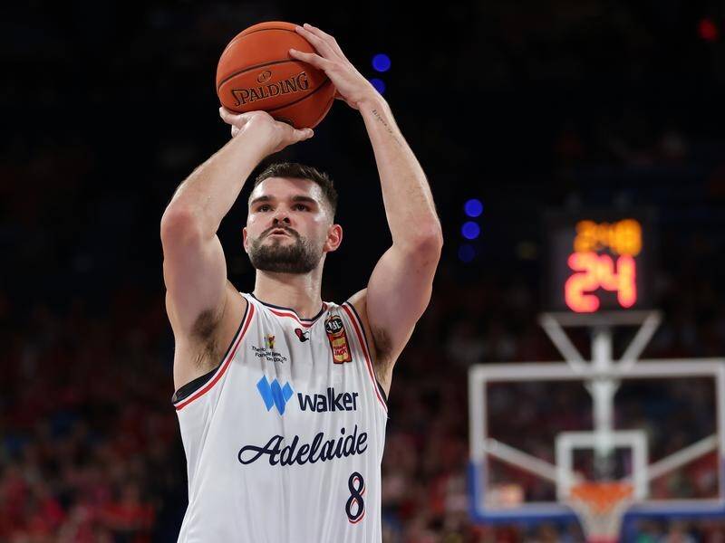 Isaac Humphries has inked a fresh three-year contract with the Adelaide 36ers. (Richard Wainwright/AAP PHOTOS)