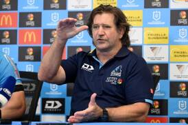 Titans coach Des Hasler wasn't happy with the refereeing after their 21-20 golden point loss. (Dave Hunt/AAP PHOTOS)