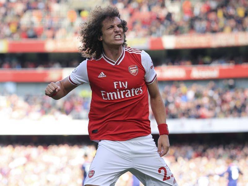Central defender David Luiz has signed a new one-year deal with EPL club Arsenal.