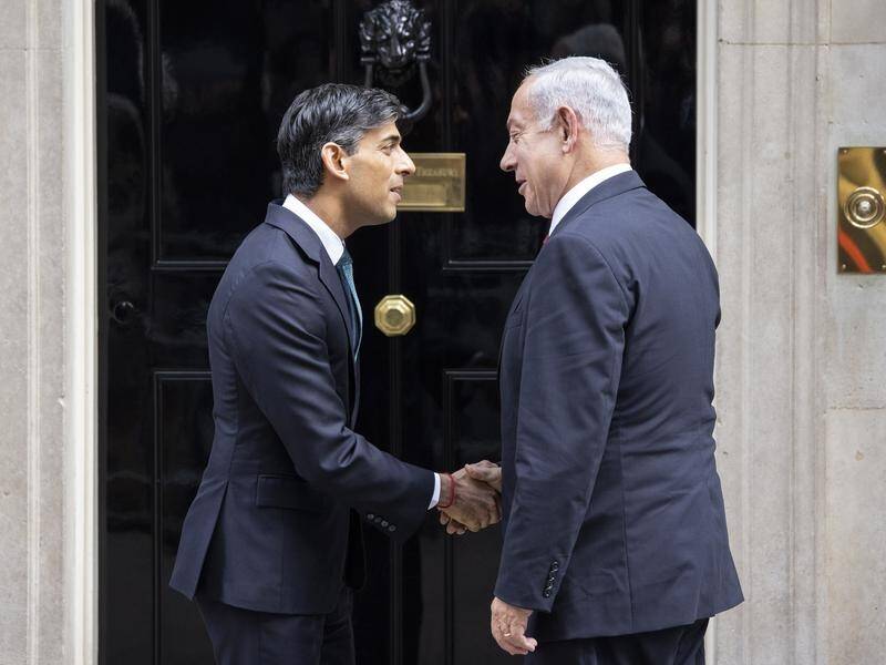 British PM Rishi Sunak has welcomed his Israeli counterpart Benjamin Netanyahu to London. (EPA PHOTO)